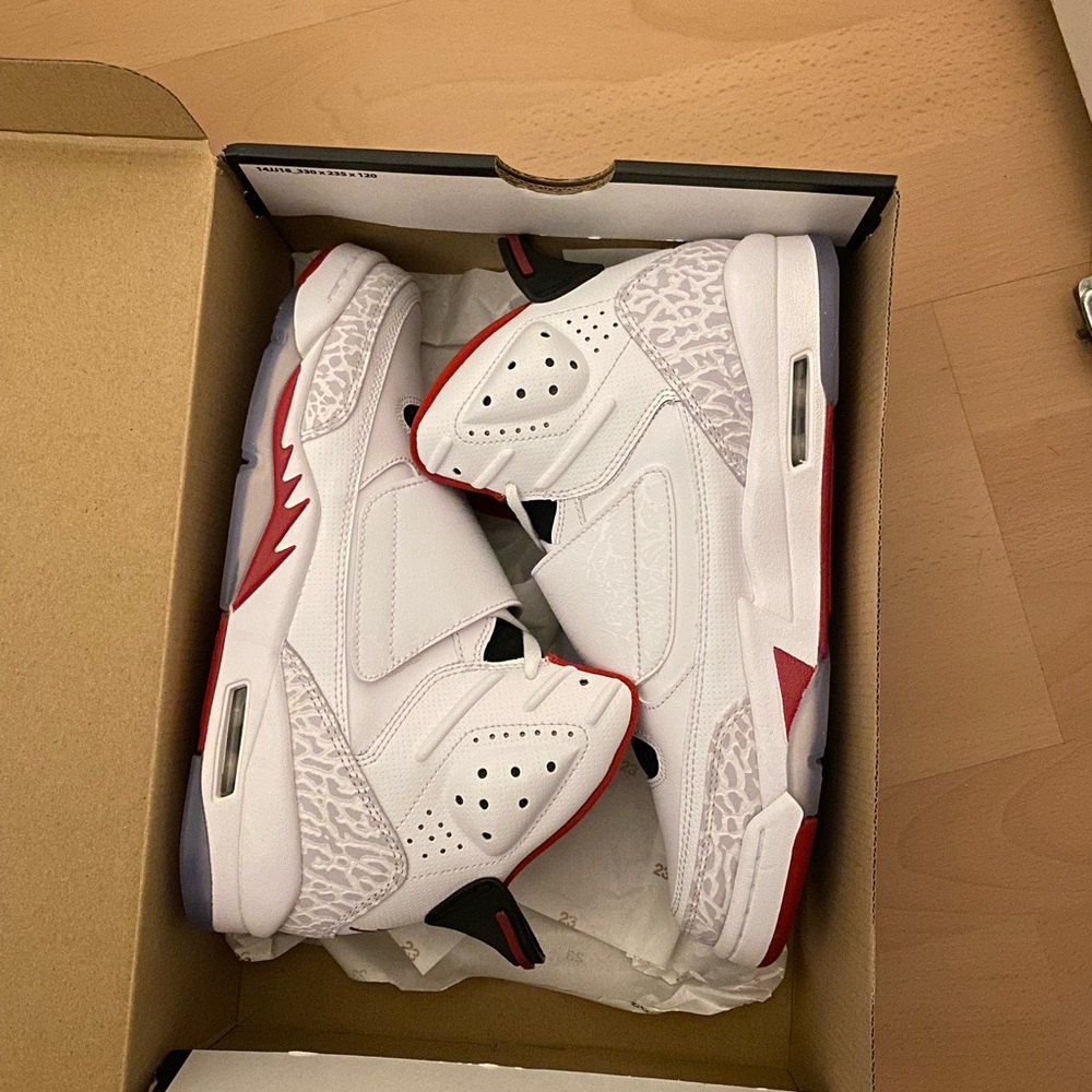 Jordan Son Of Mars White Gym Red Black GS